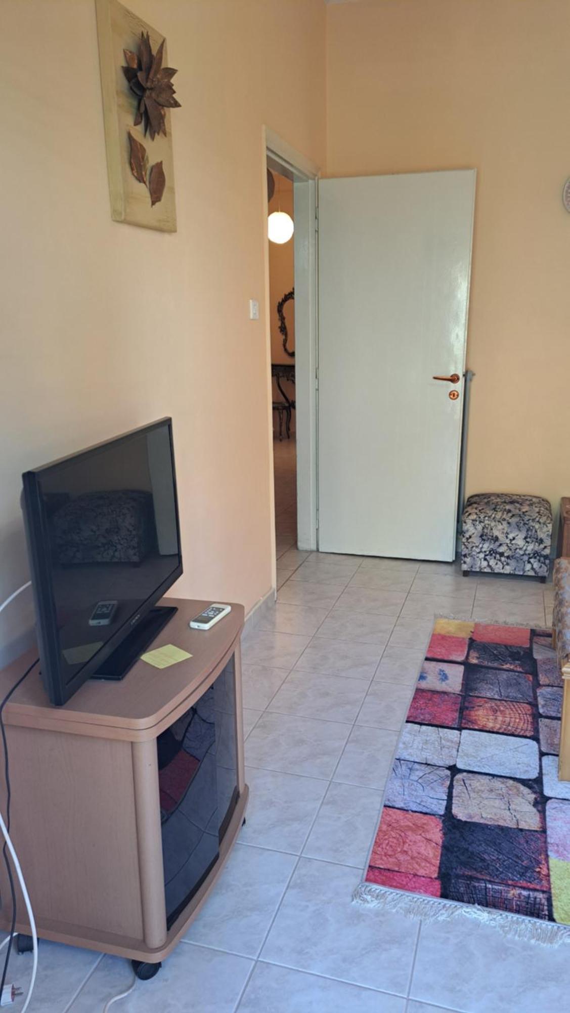 Apartment Getaway In Sparti Екстер'єр фото